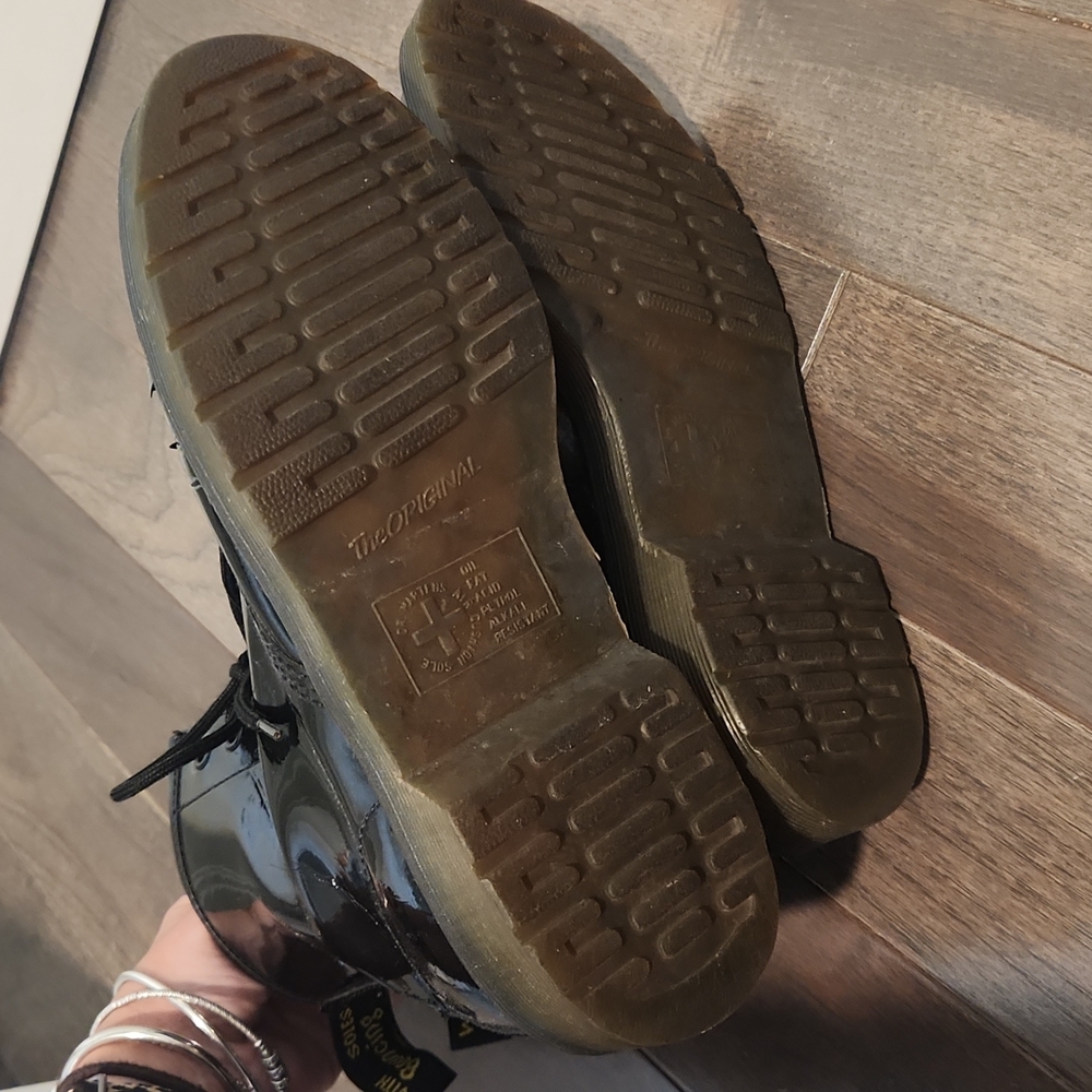 Patent leather docs - Picture 7 of 7